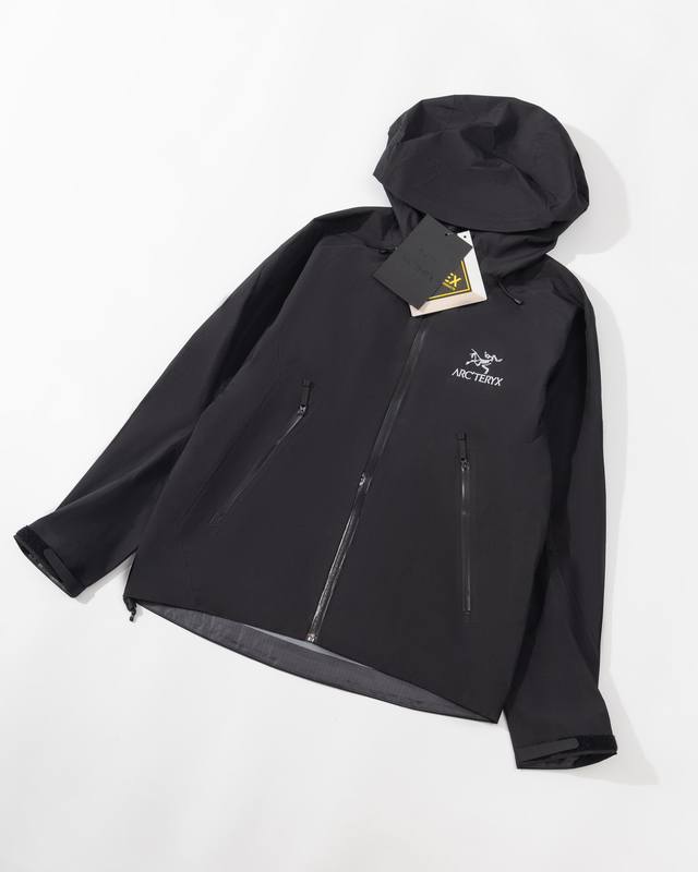 Top-of-the-line black and white model number J88 Arc'Teryx Beta Lt Gore-Tex Jack
