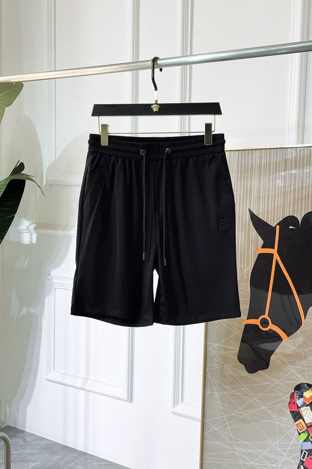 Givenchy 2025Ss official website synchronized new summer high-end casual shorts