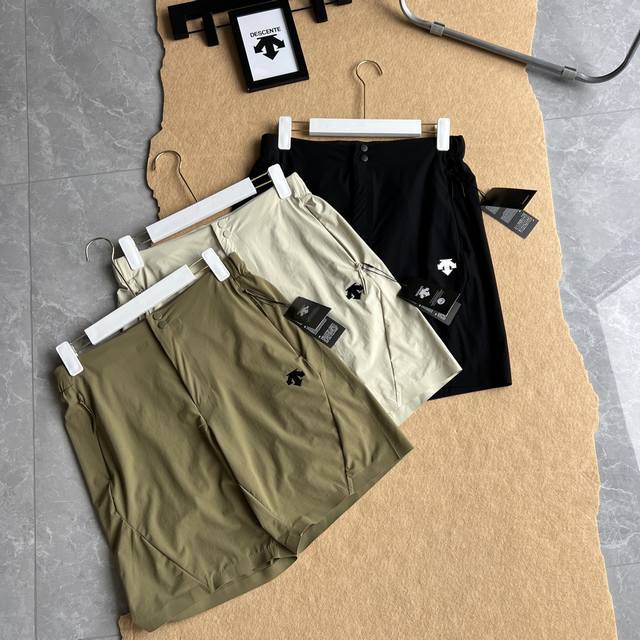 For Descente Training Series Men's Woven Shorts. High-Quality Summer Shorts! Se