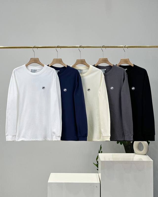 Mammut's hot-selling long-sleeved, unisex couple's base layer shirt. It's gorgeo