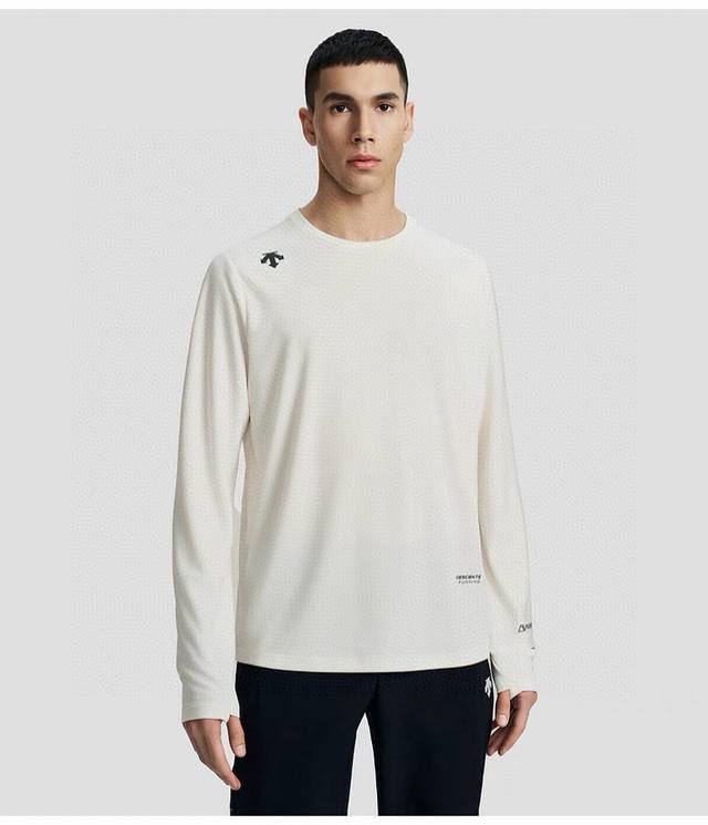 Descente new arrivals, sports series knitted long-sleeved sweater, new for early