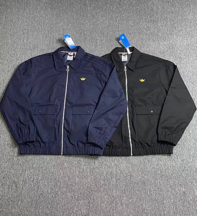 Exclusive hot-selling jacket, photographed with original camera. Adidas Original