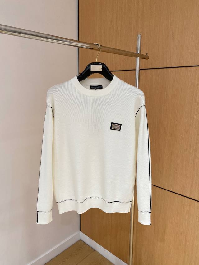 Dolce & Gabbana's latest sweater collection for Fall/Winter 2025, a 1:1 replica