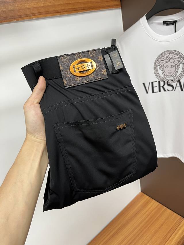 Lv 2025Ss Spring/Summer hot-selling casual sweatpants, this season's must-have,