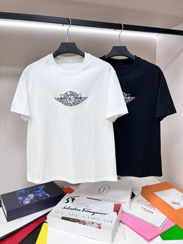 Featured exclusively for Dior, this fall's new, stylish, casual crew-neck short