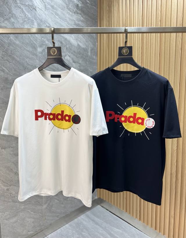 Prada 2025 Spring/Summer New Arrivals. Round-neck short-sleeved T-shirt with all
