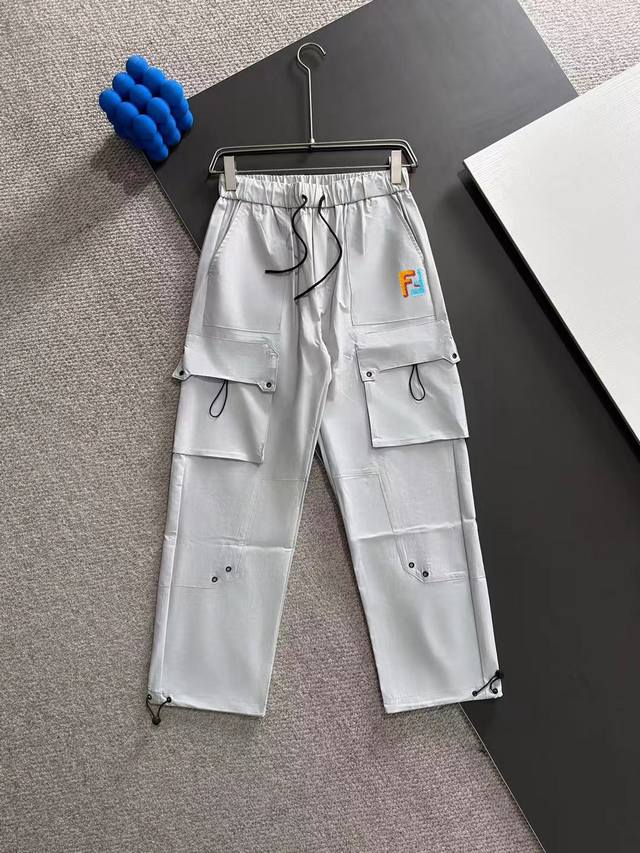 Next-day delivery of Fendi's new 2025 Spring/Summer elasticated casual pants. T