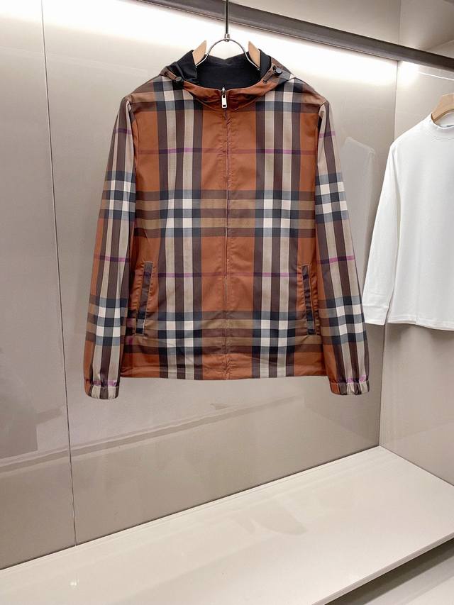 Burberry's new 2025 spring men's jacket, a high-end version with all the origin