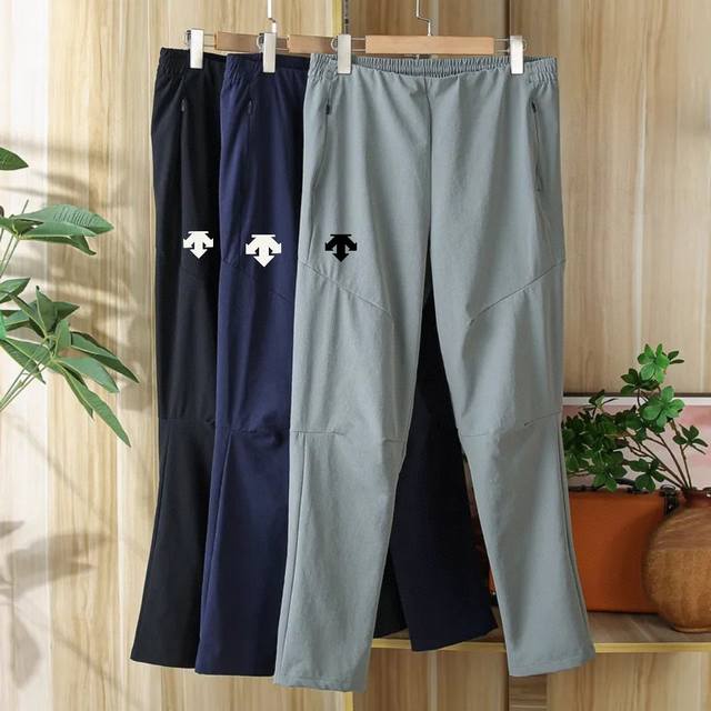 New arrival! Descent, the same breathable, non-restrictive running and outdoor