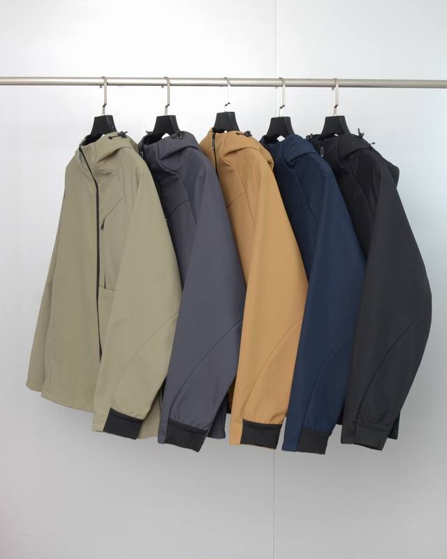 Descente~Descente Spring Five-Color Outdoor Softshell Waterproof Sports Casual J