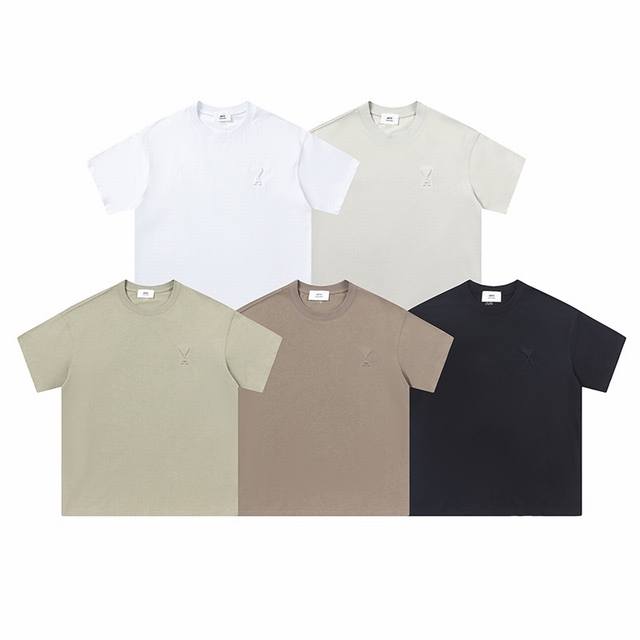 8815#Ami's new 3D embossed logo short-sleeved T-shirt is now in stock. The class