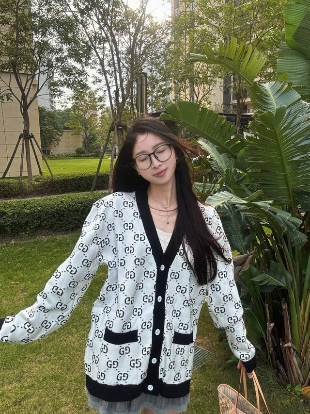 Model New Gucci 25Ss new all-over jacquard logo cardigan Kuqi really understand