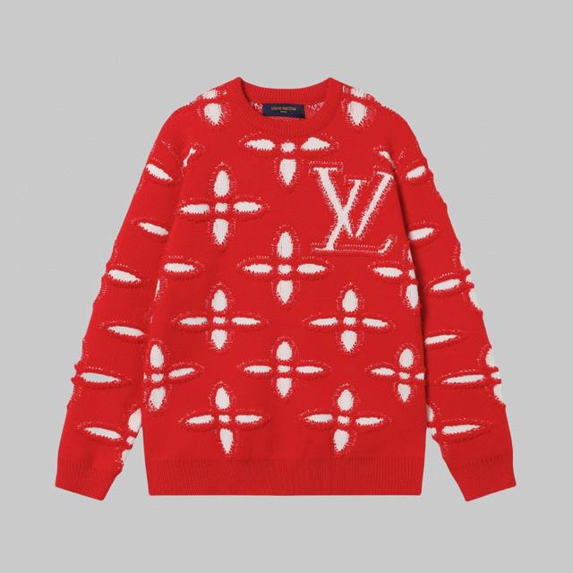 High-quality Louis Vuitton embossed intarsia sweater. Welcome the New Year with
