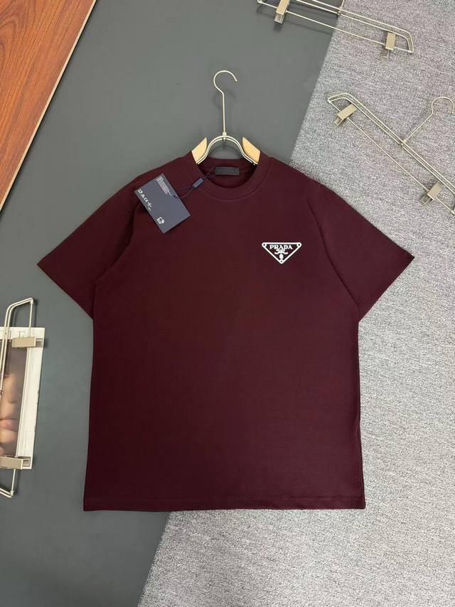 Prada *Prada* 300g heavyweight cotton T-shirt with a loose fit 3D printed logo d