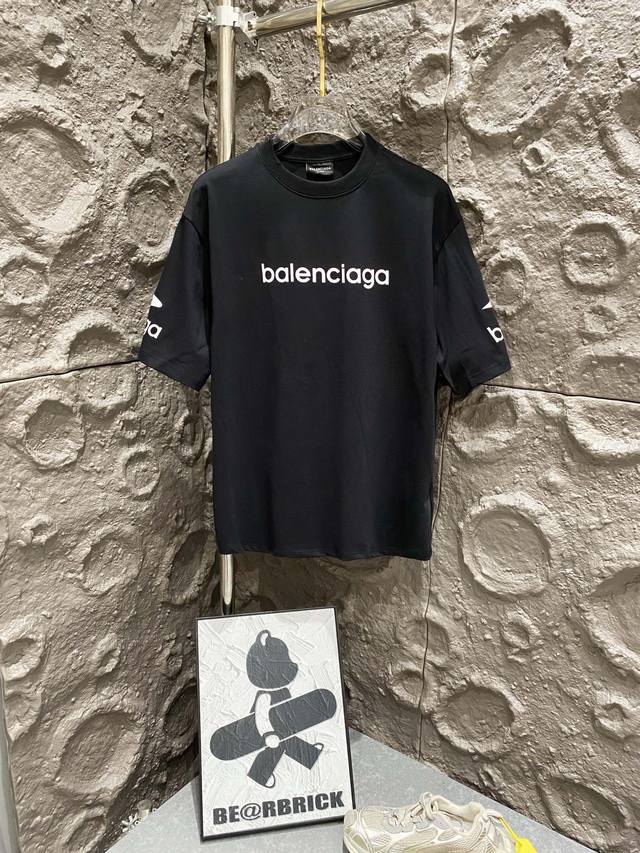 100% cotton double yarn, 330g weight, premium edition. Official Balenci*Ga Paris