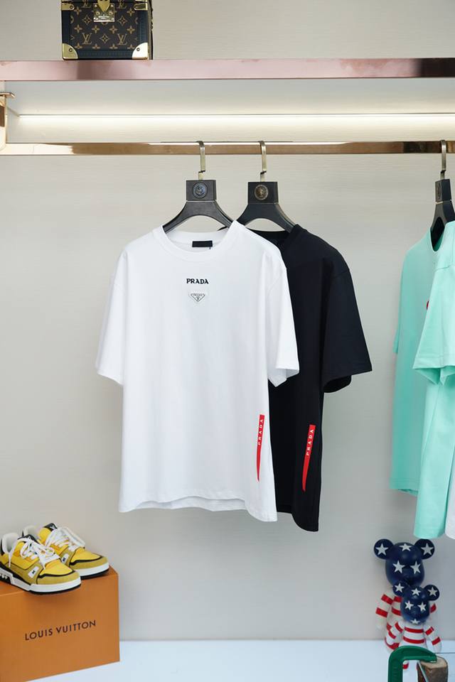 Prada 2025 summer new style unisex short-sleeved T-shirt! Customized exclusive m