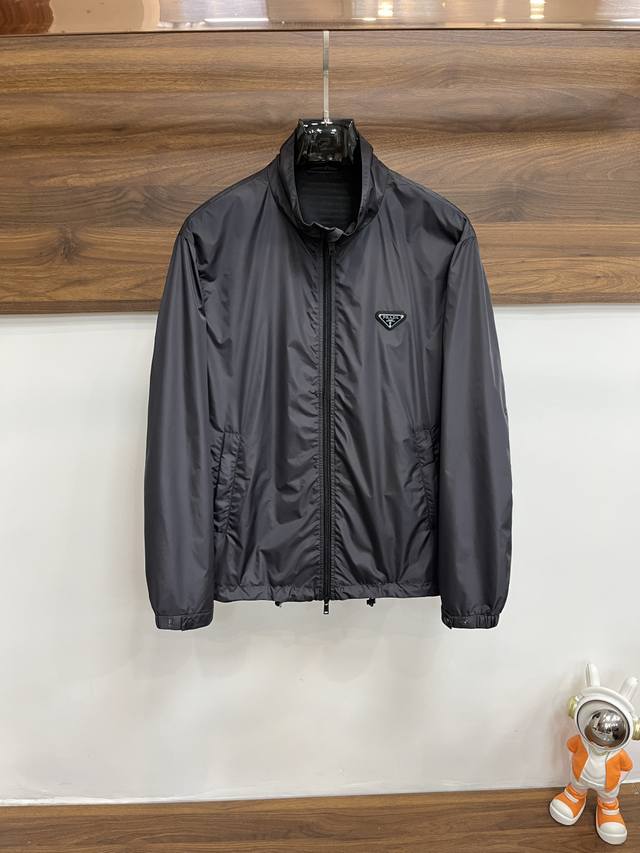 Featured: Prada SS's latest early spring style, a stand-up collar casual jacket