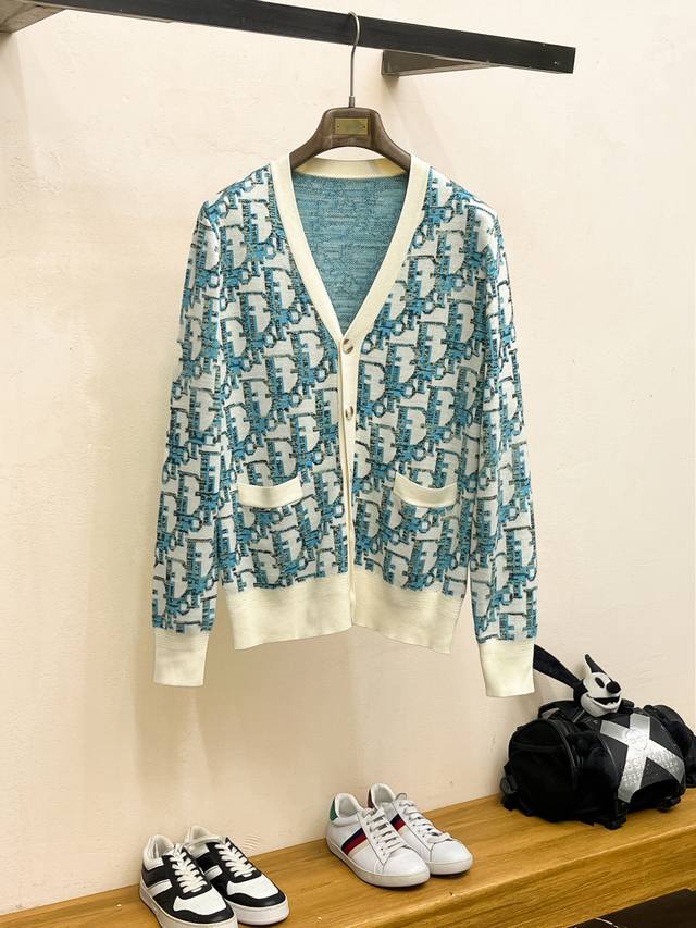 2025 Dior's new autumn/winter cardigan sweater is a high-end custom-made, urban-