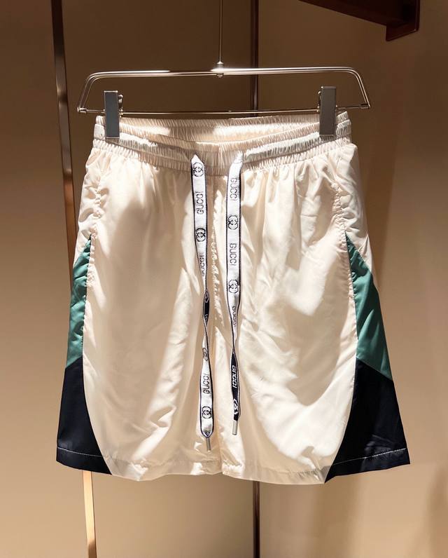 Gucc*Gucc's latest 2025 spring and summer series of basic round-neck casual shor