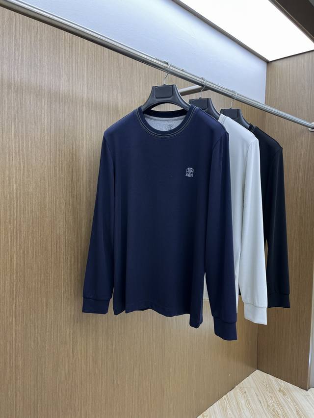 Autumn and Winter Bc Autumn and Winter Bc bottoming shirt is made of ultra-soft