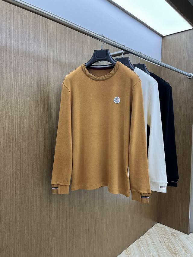 Autumn and Winter Mon Moncler autumn and winter bottoming shirt is made of Germa