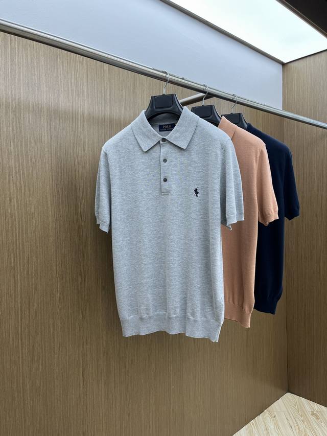 Ralph Lauren Men's Knit Polo Shirt This Ralph Lauren polo shirt is simple yet st