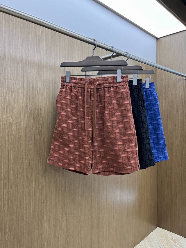 Cd The latest hot style for summer is here! Men's casual shorts are made of soft