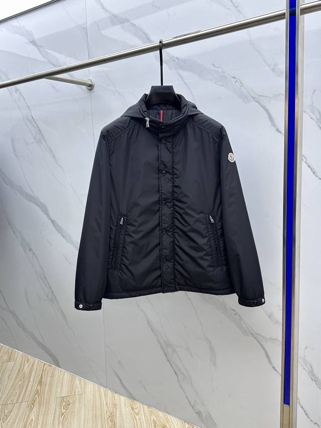 Moner* Moner's 2025 early fall new release: a hooded padded jacket. The detachab