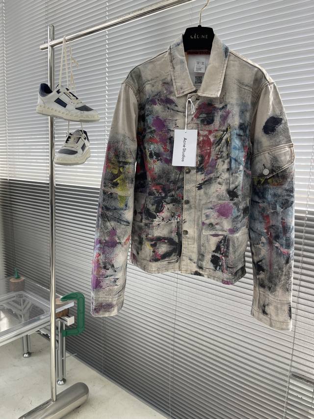 Acne Studio 25Ss new denim jacket, made of light blue rigid denim with colored a