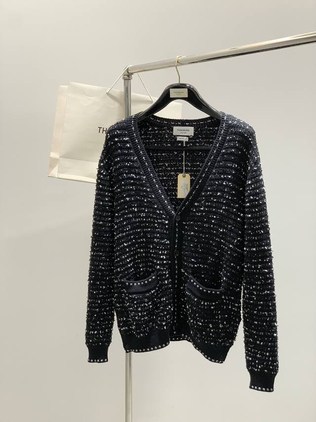 Thom Browne, the latest product for autumn 2025, fashionable and casual knitted