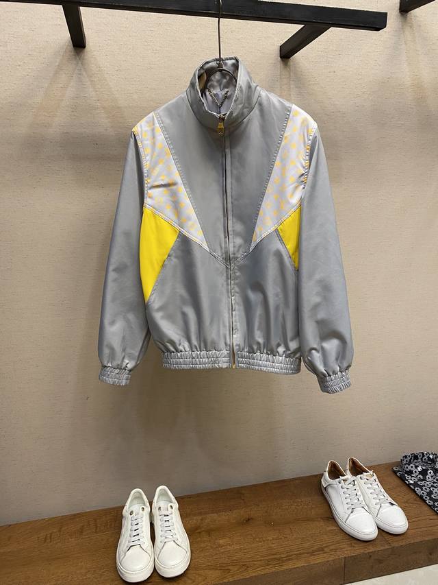 Lv 2025Fw New Fall/Winter Collection Lapel, long-sleeved windbreaker Tech fabric