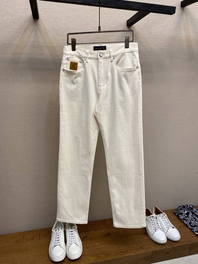 Lv, 2025Ss are comfortable to wear and have no restrictions on matching. Simply