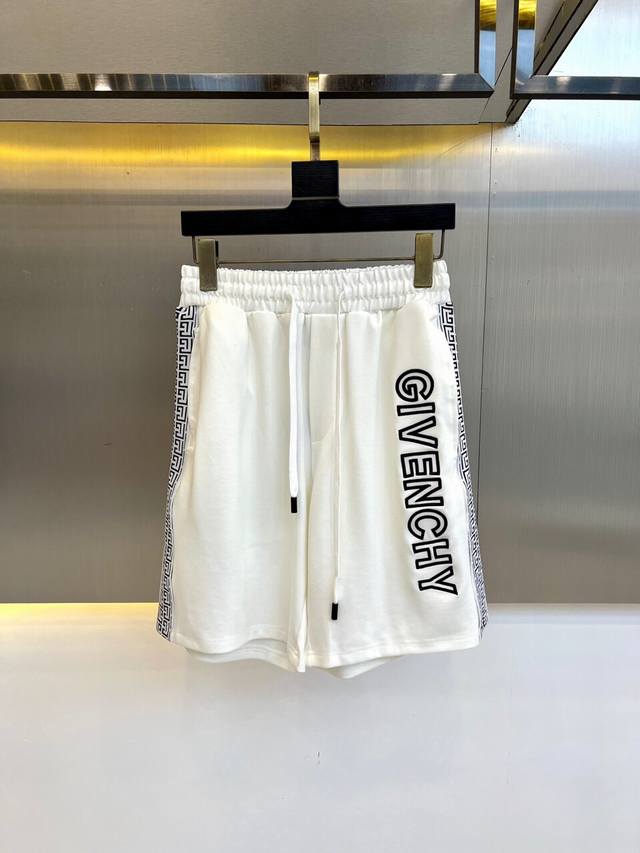 Given Givenchy, 25S new spring and summer casual shorts! A must-have fashionable