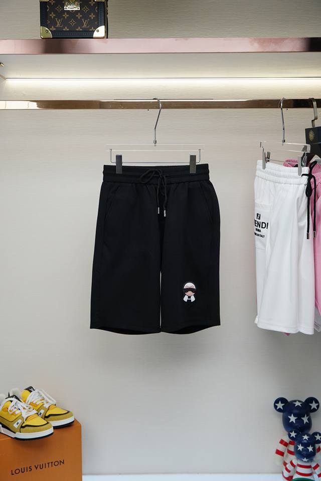 Fendi 2025 hit shorts, made from ultra-thin pure cotton for a smooth and comfor
