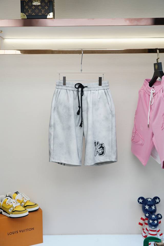 Y3 2025 hot-selling shorts, made from ultra-thin pure cotton for a smooth and co