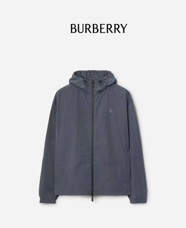 Burberry Bbr, Burberry jacket and hooded coat, crafted from Italian fine pleated