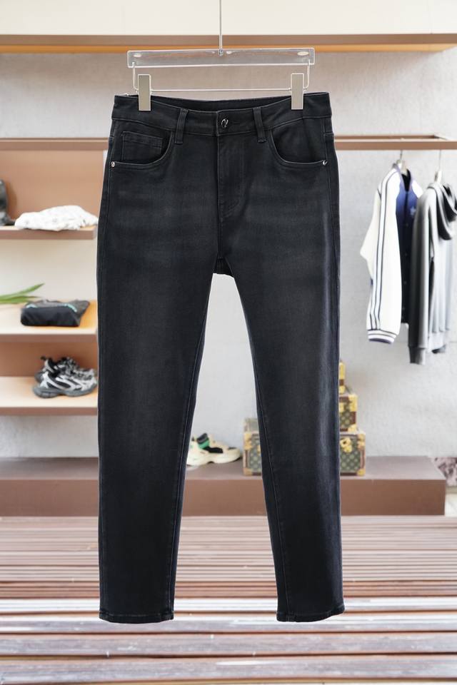 Valentino - New arrivals! 2550 early fall new casual jeans, high-end custom coll