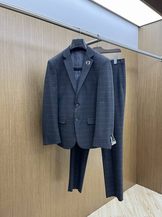 Autumn/Winter Set Zz 2540 Casual Business Suit: Stylish and comfortable, this su