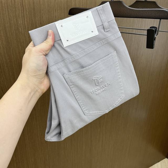 Tf high-end custom jeans, the latest thin jeans for early spring 2025, are now a