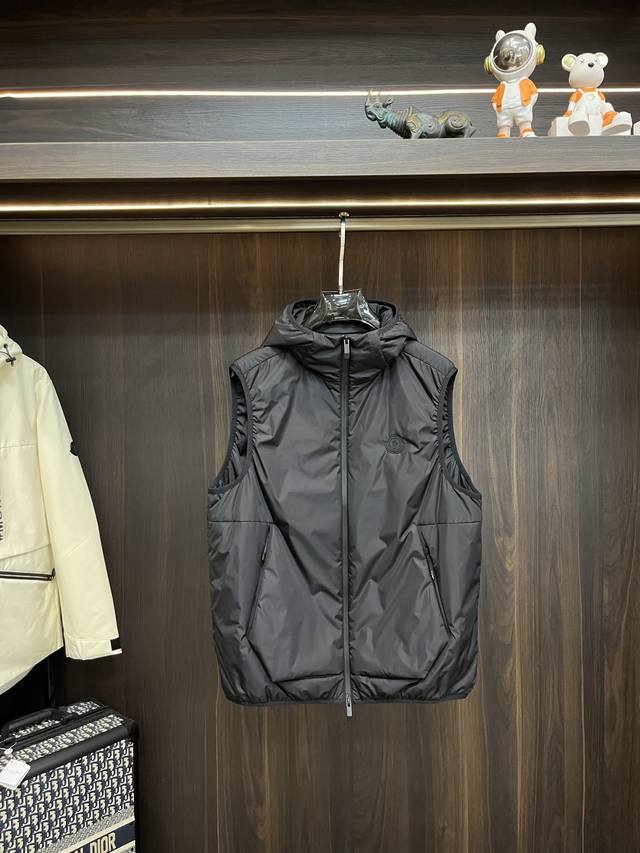 Featured: Moncler's 2025 Early Fall new release, the Moncler Hooded Cotton Jack