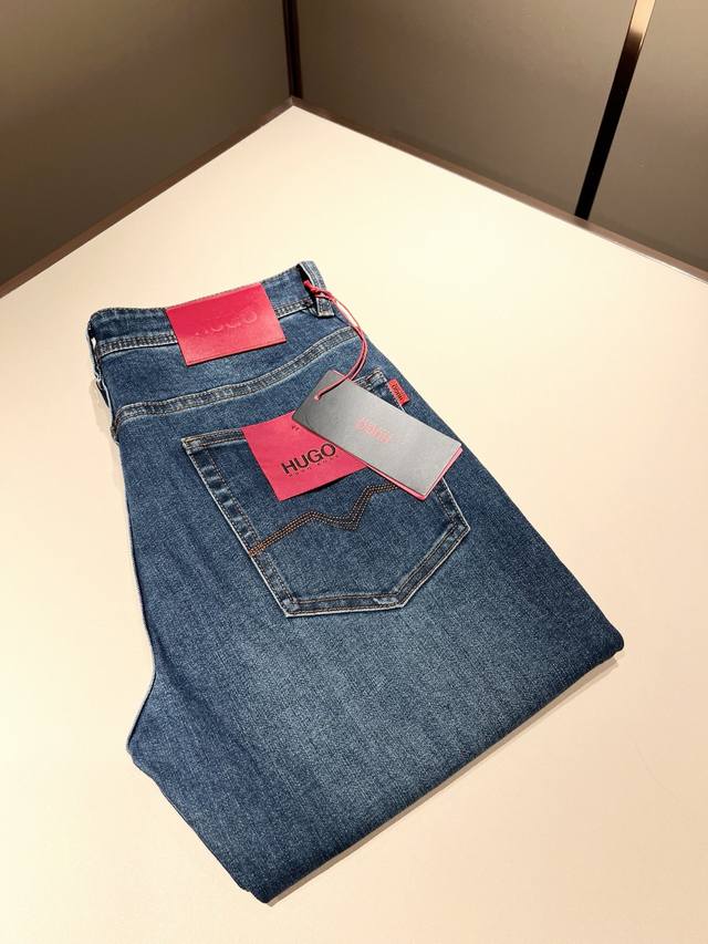Hugo Boss Spring/Summer 2025 new collections are on sale! Versatile and practica