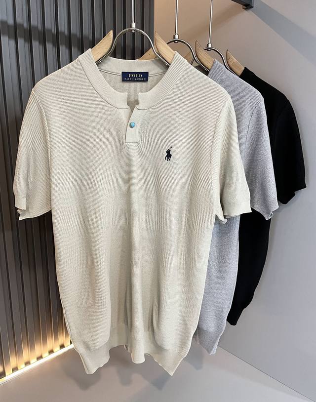 Paul Polosport's new Spring/Summer 2025 knitted short-sleeved T-shirt features a