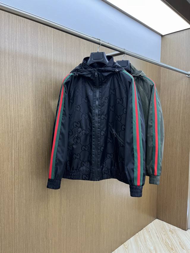 Autumn/Winter Gucci 2530Ss Early Fall New Release: Gucci hooded jacket. Double G