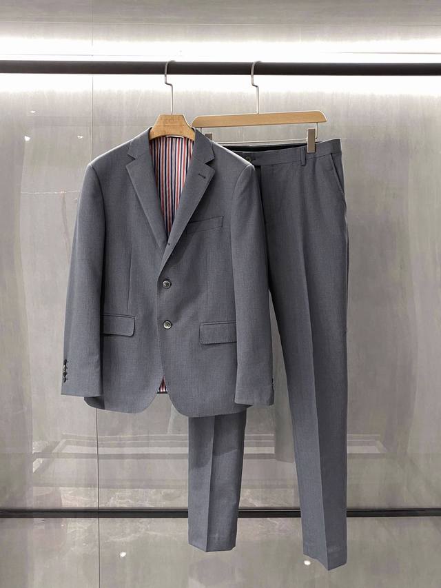 New product! Thom Browne's 25-season suits aren't as easy to produce as other cl