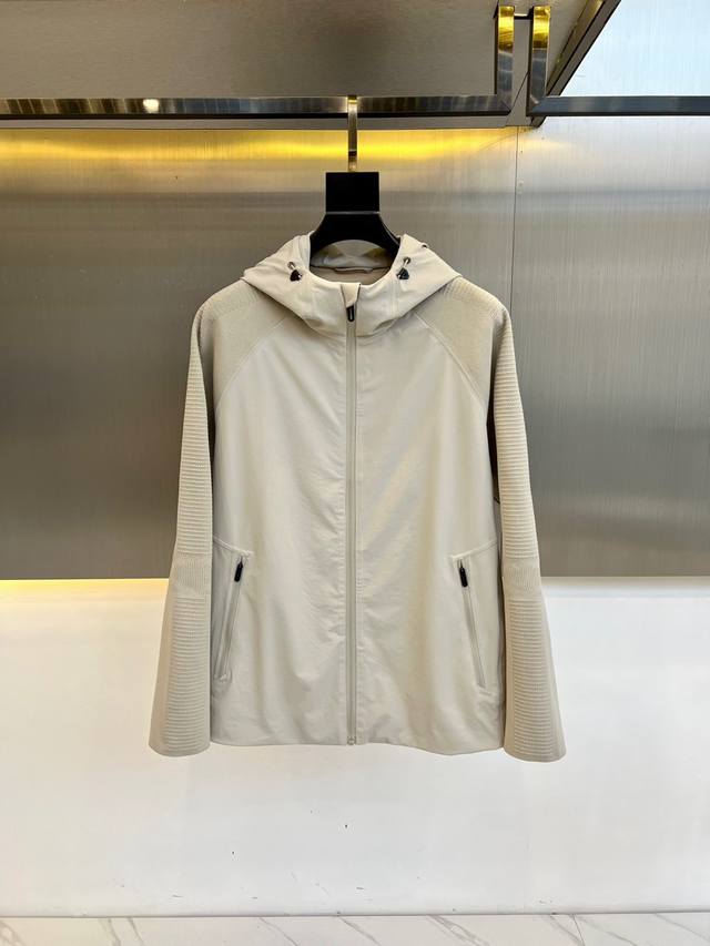 Descente , the latest release for spring and summer 2025, the Training waterproo