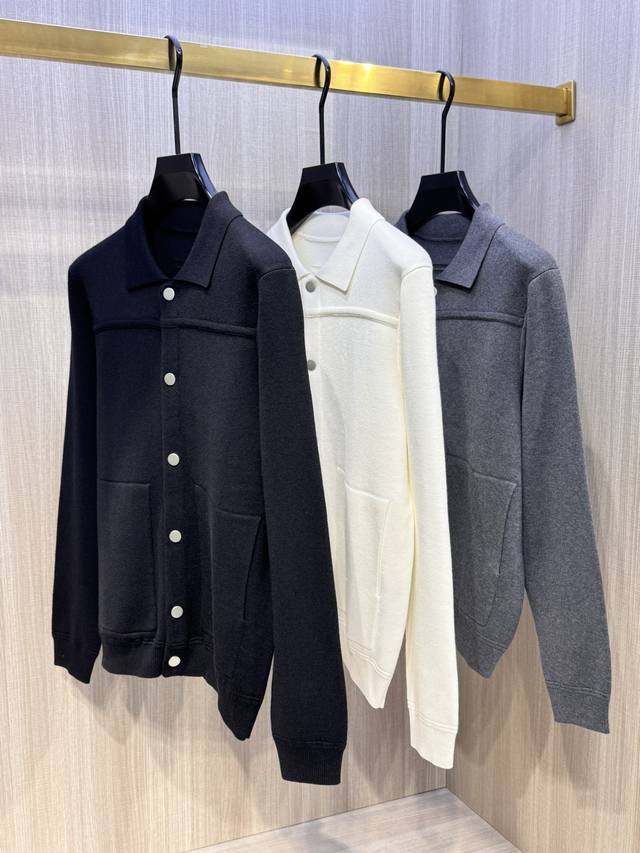 Model D-7323#, Ermenegildo Zegna's latest men's all-wool lapel jacket for Fall/