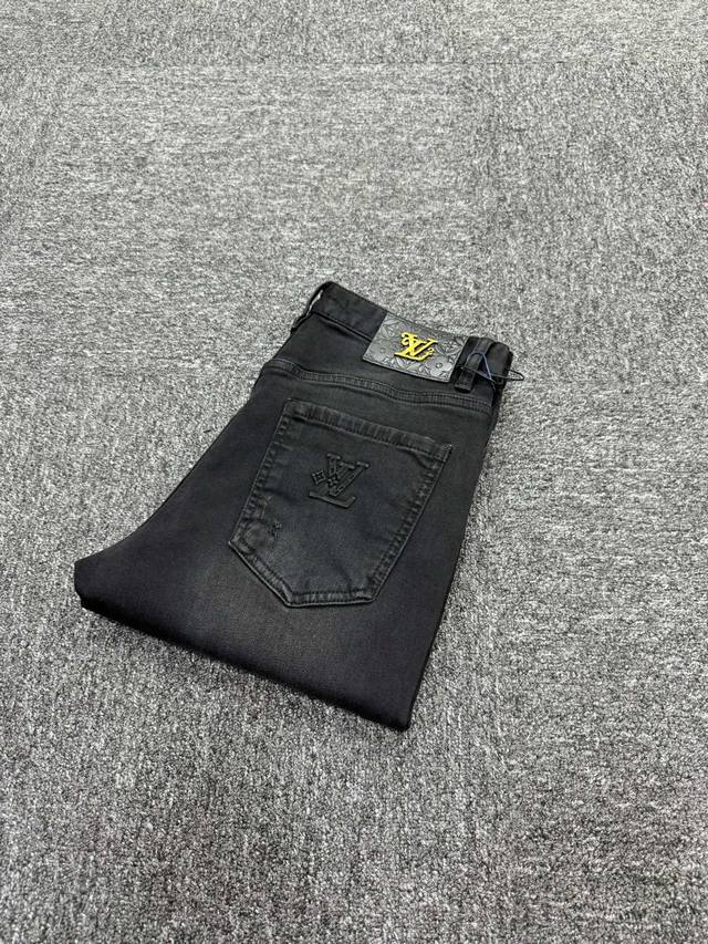 Lv new arrivals! 2030 Fall/Winter hot new arrivals are now available in-store. P
