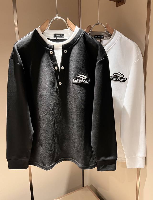 Balencia*Paris*'s latest all-match sweatshirt for Fall/Winter 2025, featuring th