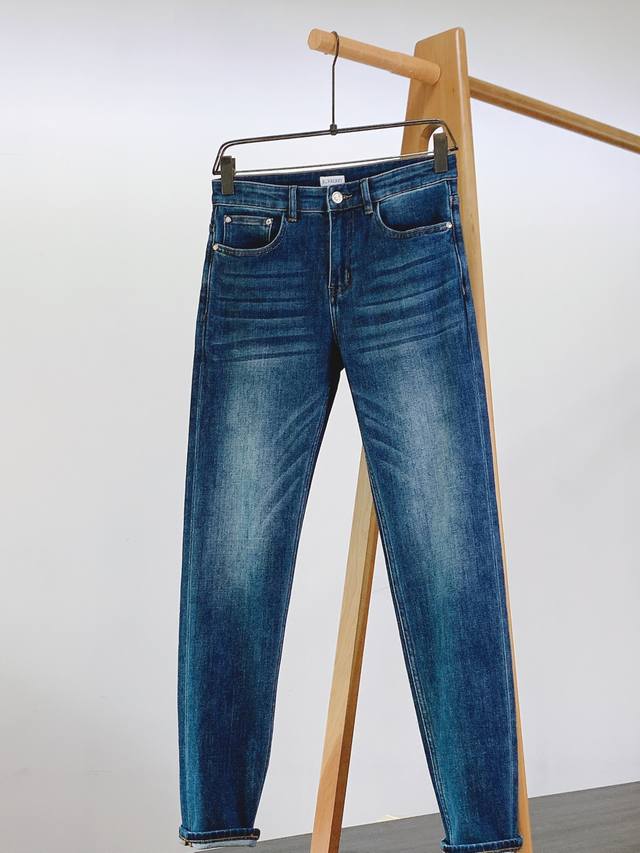 Burberry's new jeans from the Burberry Early Fall 2025 collection are high-fashi