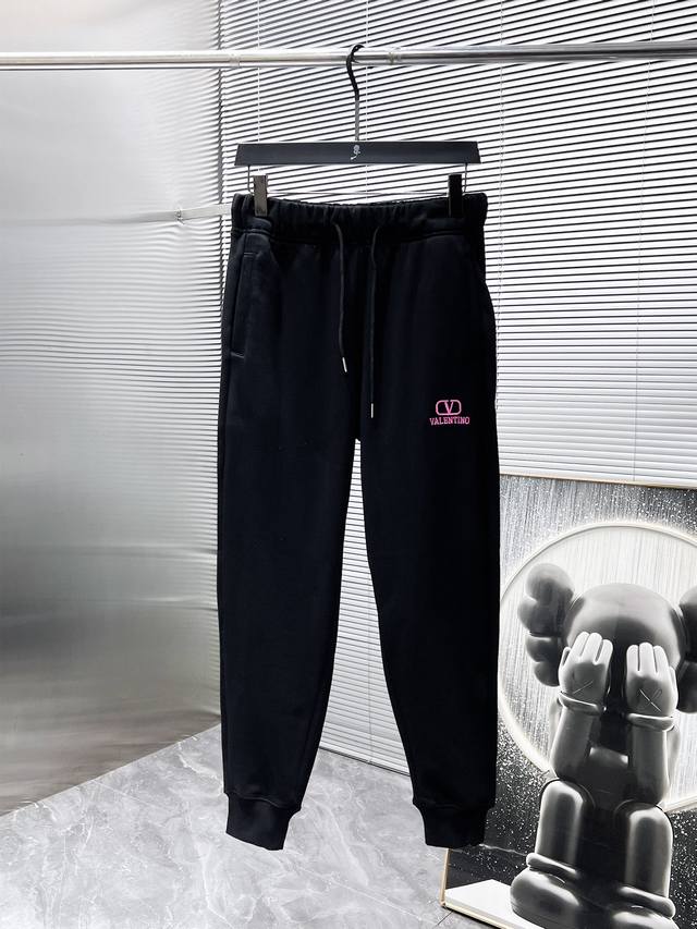 Valentino's new 2025 casual pants with cuffs are a high-end style! Custom-made f